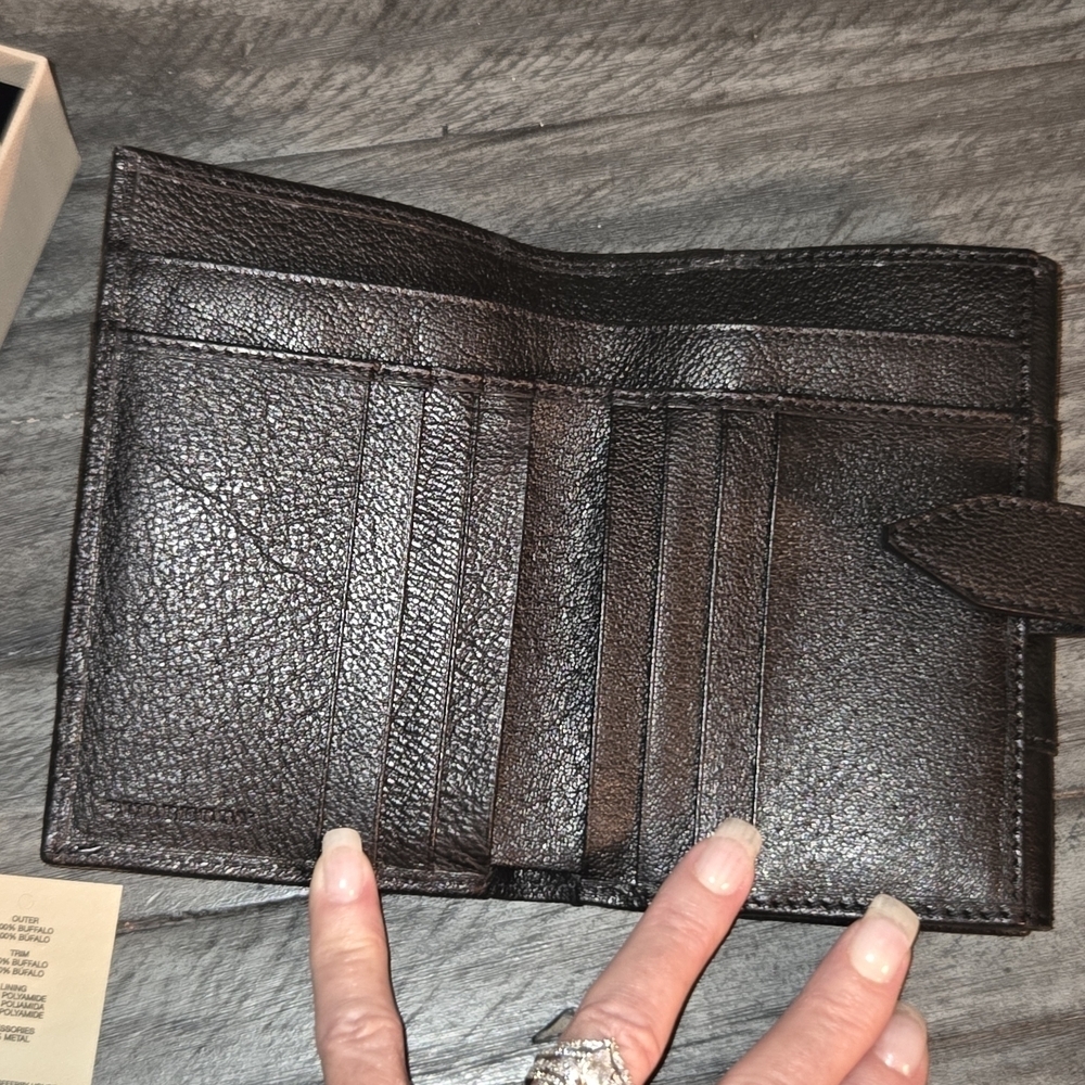 Burberry black buffalo leather Wallet with bronze sheen. New With Box And Tag - Picture 6 of 14
